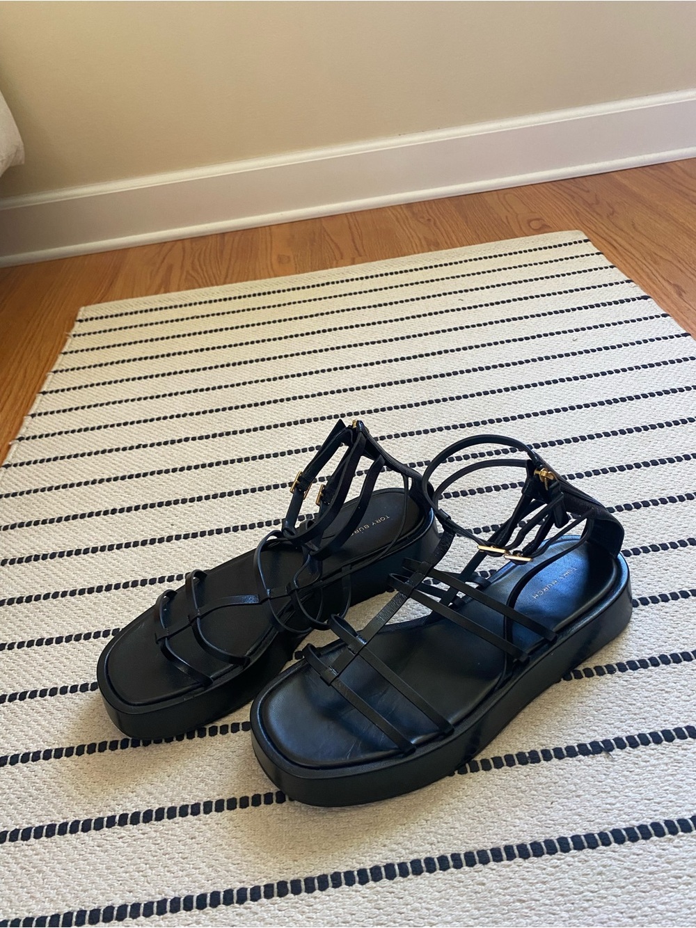 NWOT Tory Burch Black Leather Strappy Gladiator Sandals - Picture 6 of 8